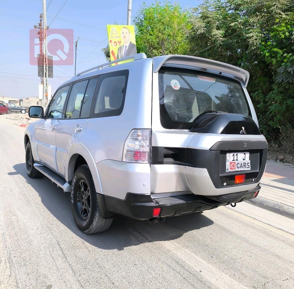 ميتسوبيشي باجيرو